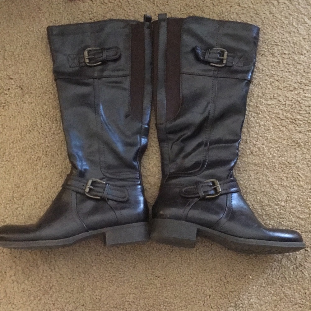 Kim roger boots